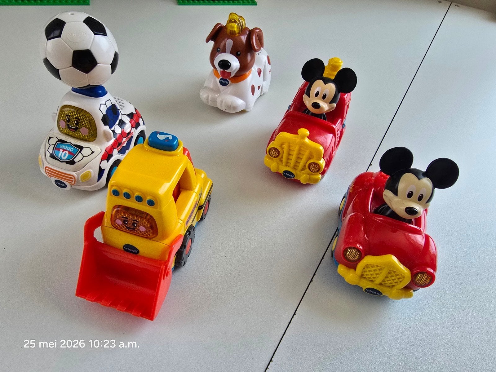 v-tech auto's en puppy muziekspeler, Kinderen en Baby's, Speelgoed | Vtech, Ophalen of Verzenden, Zo goed als nieuw