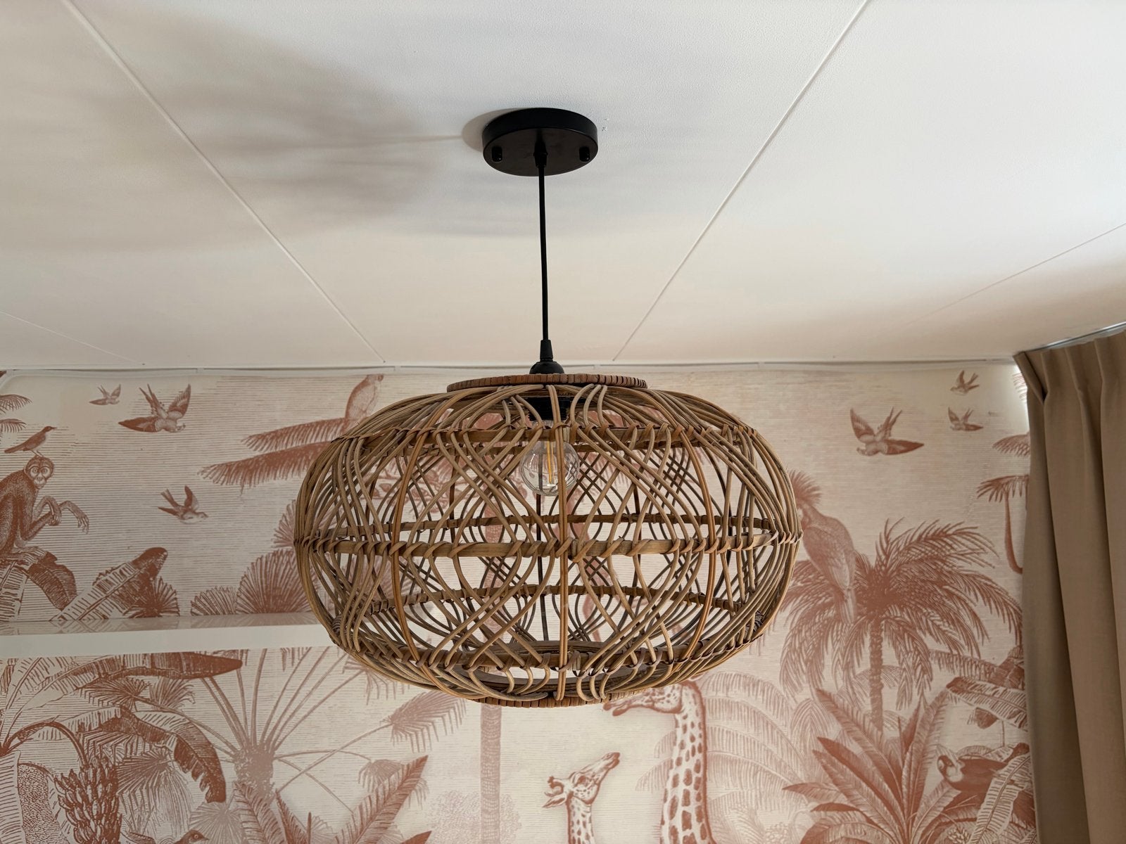 Kidsdepot Rieten Lamp Ovaal - 48cm doorsnee, Ophalen, Zo goed als nieuw, Natuurlijk materiaal, E27 (groot)