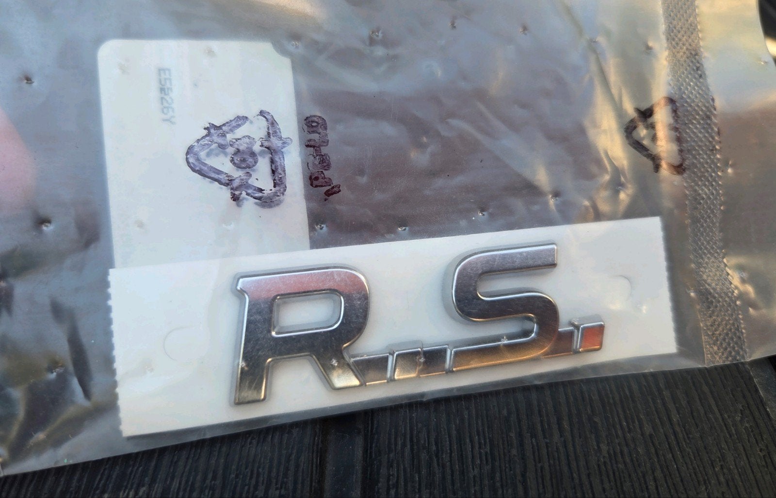 Renault Megane IV RS front logo /badge, Ophalen of Verzenden
