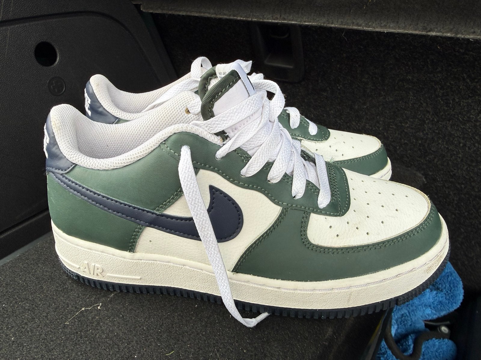 Nike Air Force 1 Low - Groen/Wit (Maat 39), Kleding | Heren, Schoenen, Overige kleuren, Ophalen of Verzenden, Sneakers of Gympen
