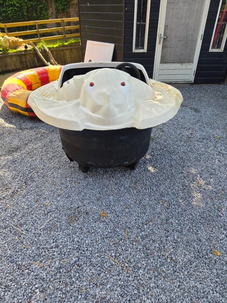 Unieke ronde boot met stuur en motorruimte, Ophalen of Verzenden, Gebruikt