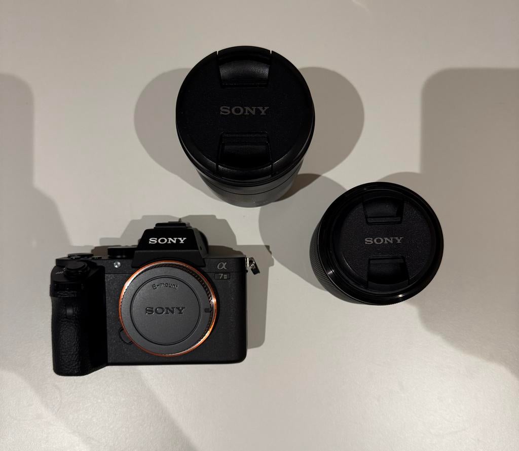 Sony a7ii met 2 lenzen: FE 28-70mm en FE 16-35mm + flitser, Audio, Tv en Foto, Fotocamera's Digitaal, Gebruikt, Spiegelreflex