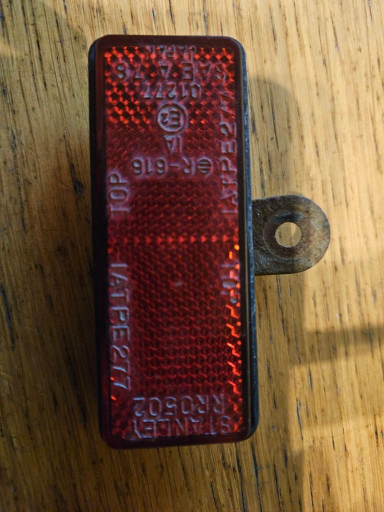 Honda nsr 50 reflector op achterspatbord., Ophalen of Verzenden, Gebruikt, Frame, Honda nsr 50