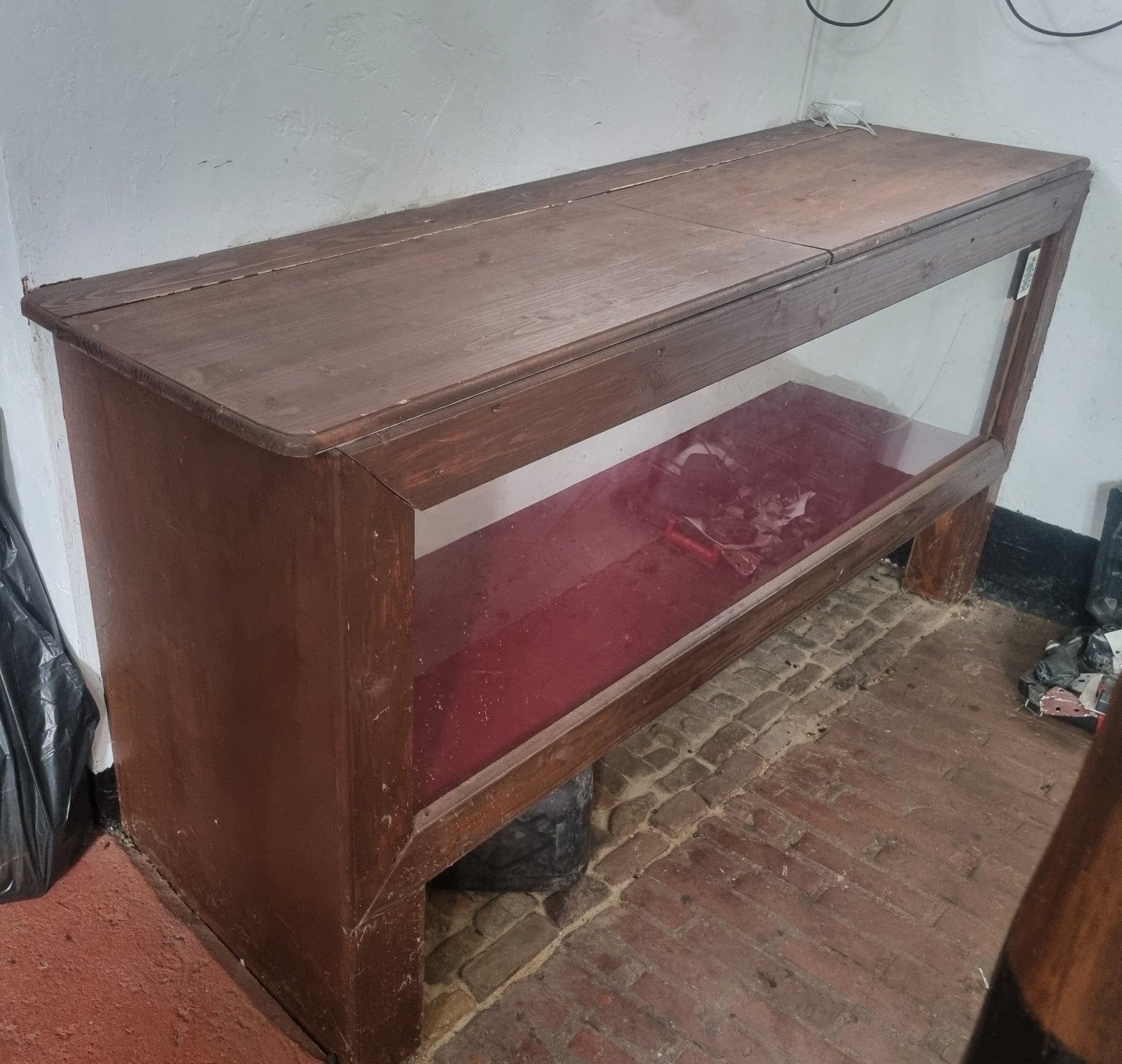 gratis houten vitrinekast met glazen voorkant 175x90x50, Ophalen, Gebruikt, 25 tot 50 cm