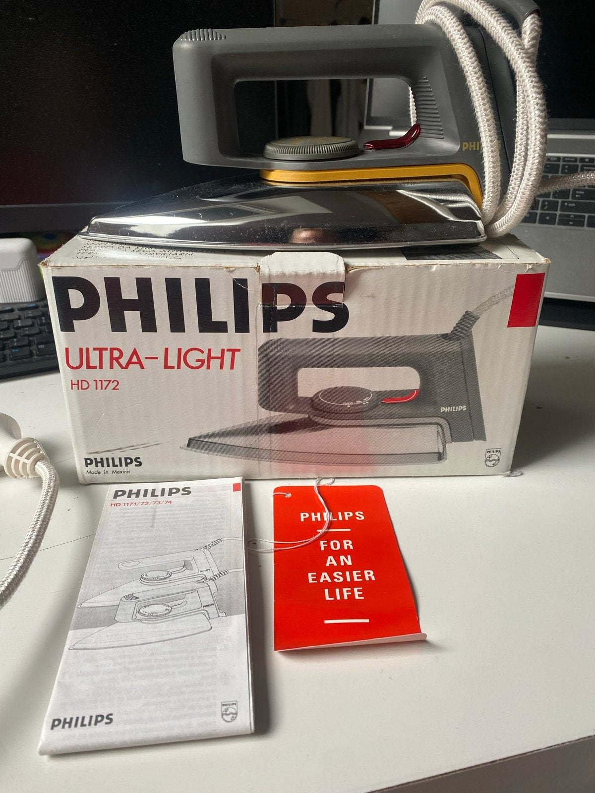 Oude vinted  Philips Strijkijzer met doos en handleid, Ophalen of Verzenden, Zo goed als nieuw, Strijkijzer met snoer