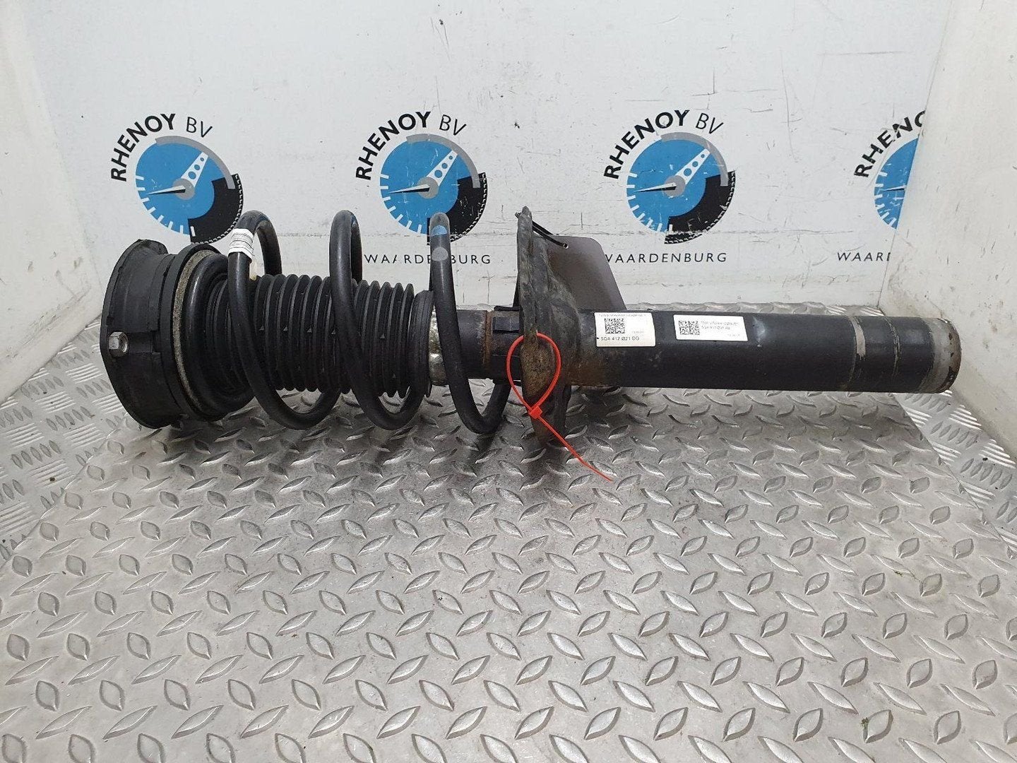 VOLKSWAGEN TOURAN 2.0 TDI SCR COMFORTL VEERPOOT / SCHOKBREKE, Ophalen of Verzenden, Gebruikt, Stiba lid