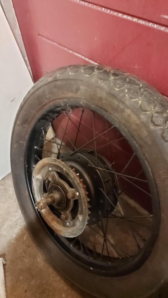Motorwiel met band - Gebruikt, Ophalen of Verzenden, Gebruikt