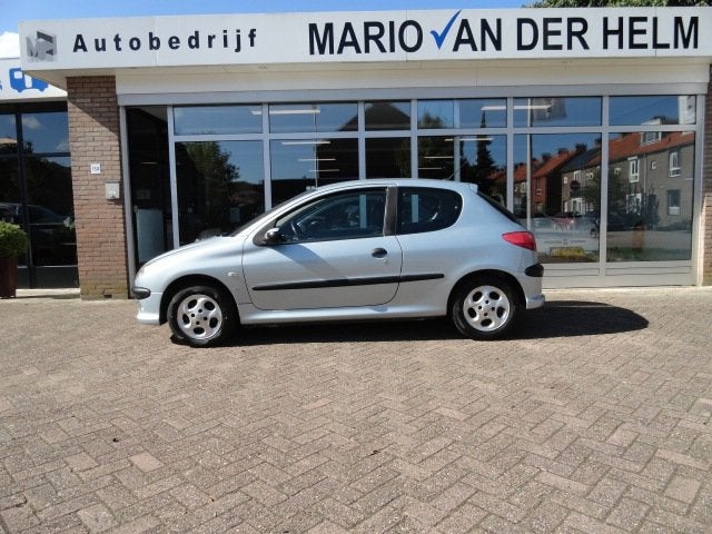 Peugeot 206 1.4 XS Premium airco, Auto's, Voorwielaandrijving, 4 cilinders, Bedrijf, 75 pk