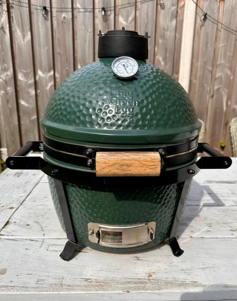 Big Green Egg MiniMax, Tuin en Terras, Houtskoolbarbecues, Ophalen, Zo goed als nieuw, Met accessoires