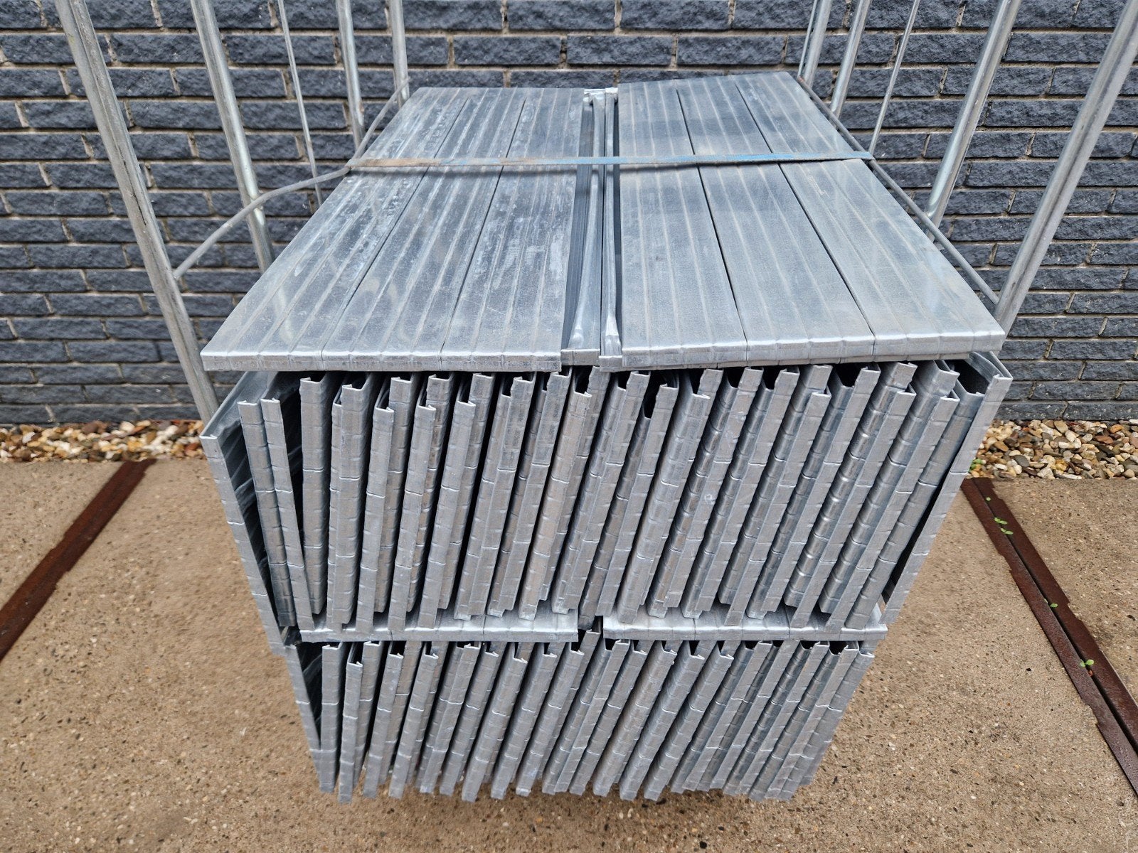82 planken 80cm diep Metalsistem  legborden gegalvaniseerd 8, Huis en Inrichting, Ophalen, Zo goed als nieuw