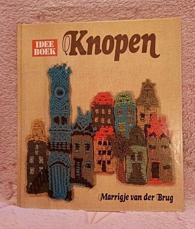 Brug, Marrigje van der - Ideeboek knopen, Boeken, Marrigje van der Brug, Ophalen of Verzenden, Zo goed als nieuw, Overige onderwerpen