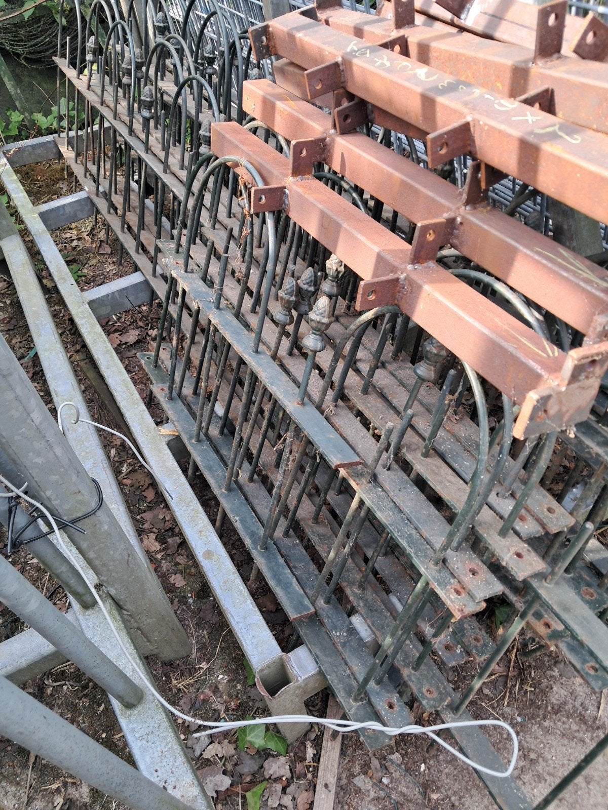 sier hekwerk, Ophalen
