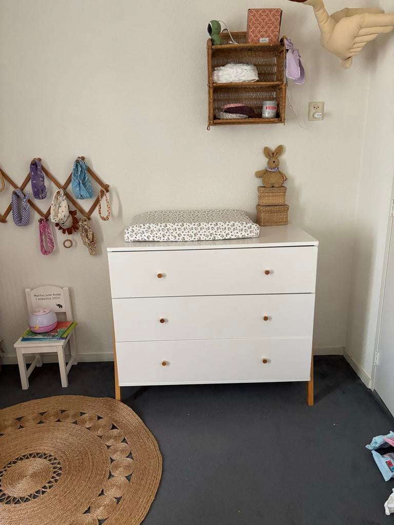 Witte commode met 3 lades van Petite Amelie “Brise”, Ophalen, 50 tot 70 cm, Zo goed als nieuw, 75 tot 100 cm