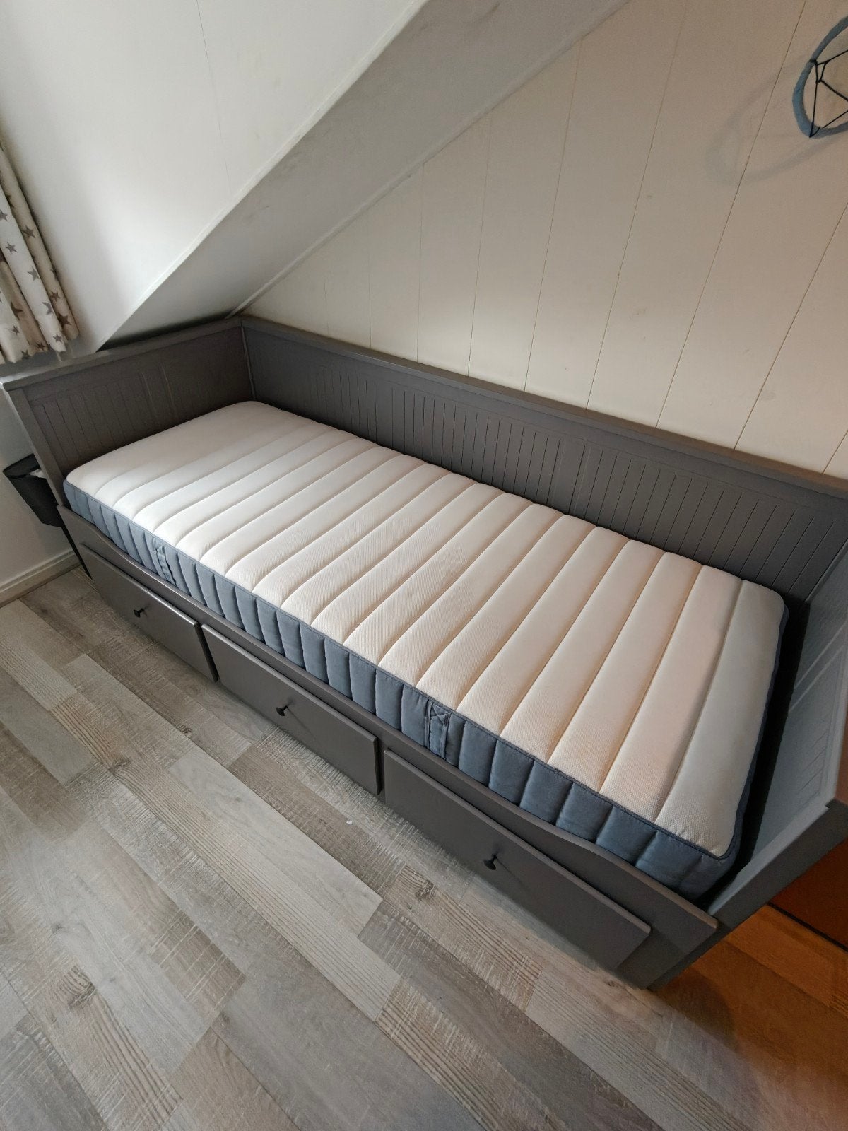 IKEA Hemnes bedbank met 3 lades en uitschuifbaar bed, Ophalen, Gebruikt, Eenpersoons, Wit
