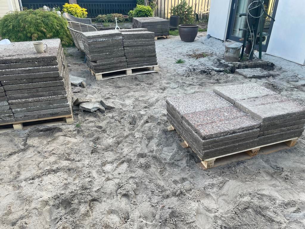 Grindtegels 50m2 + Gebruikt, Tuin en Terras, Tegels en Klinkers, Ophalen, Zo goed als nieuw, 10 m² of meer, Grind