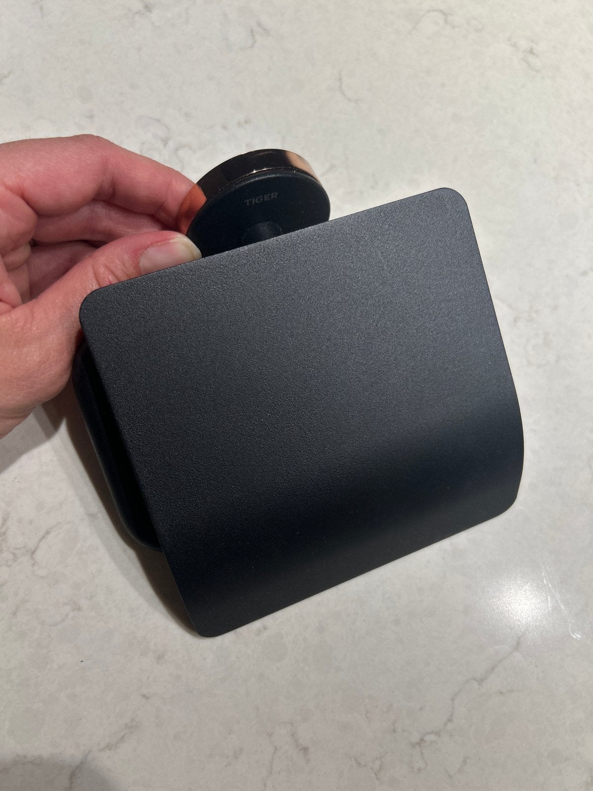 Tiger Urban toiletrolhouder planchet - Mat zwart rosé, Toilet-accessoire, Nieuw, Ophalen of Verzenden, Overige merken