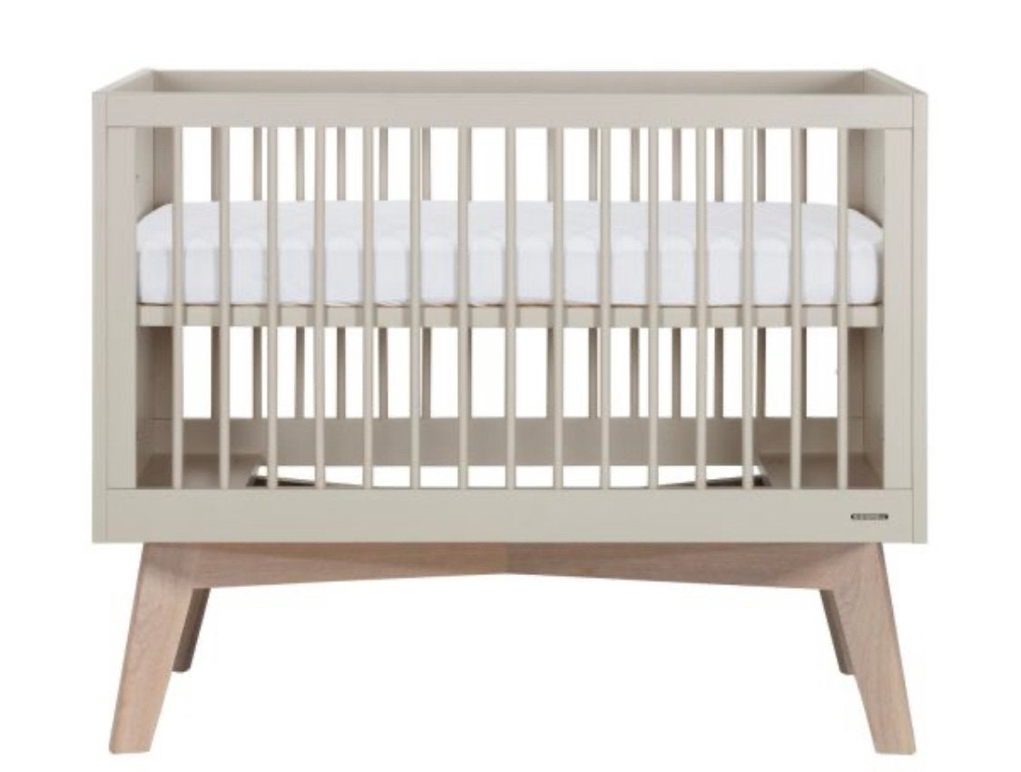 Kidsmill sixties Ledikanten, Ophalen, Gebruikt, Ledikant