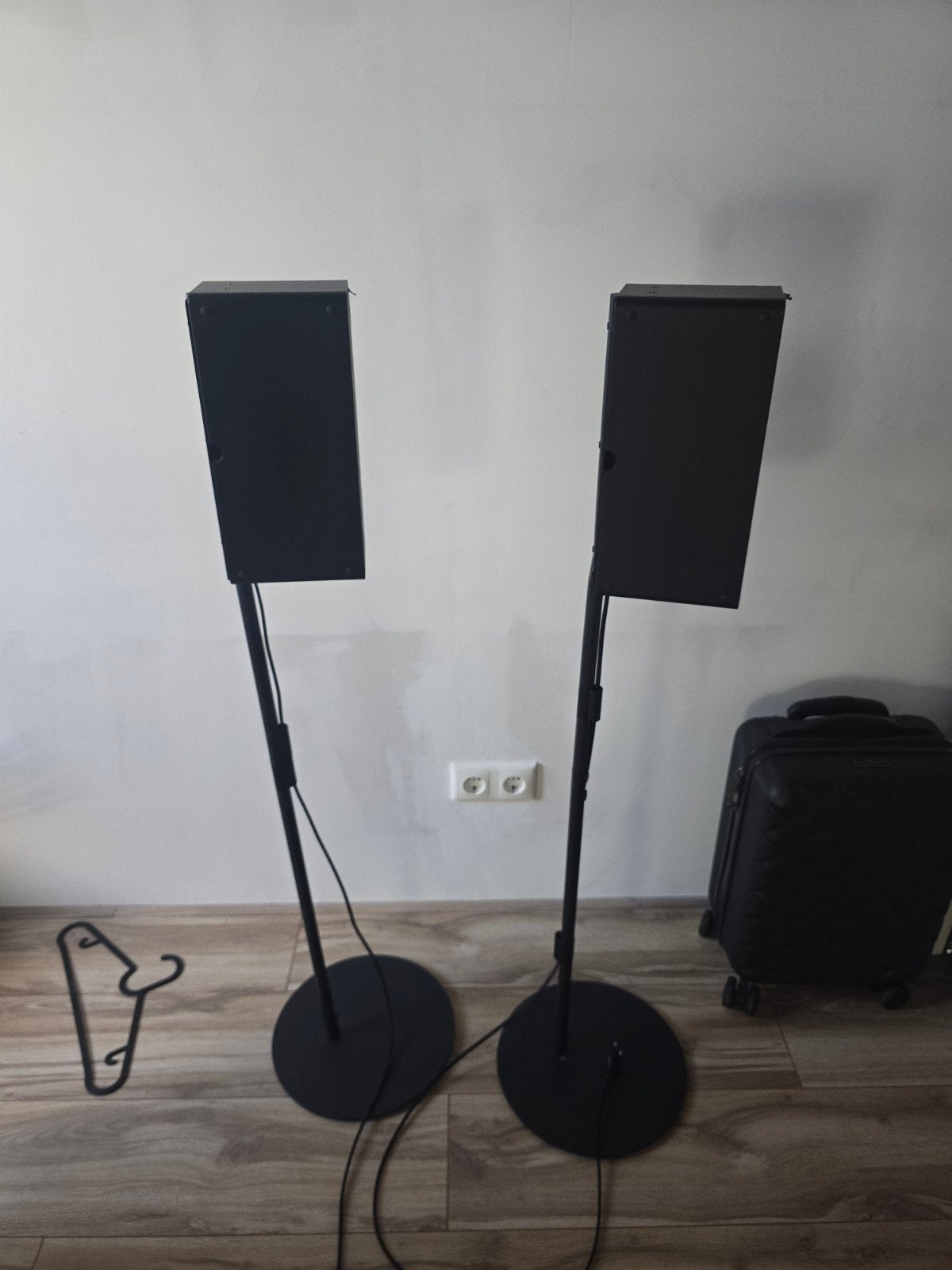 2x IKEA Symfonisk sonos speakers met standaarden, Audio, Tv en Foto, Gebruikt, Ophalen of Verzenden, Boekenplank luidspreker, Inclusief standaarden
