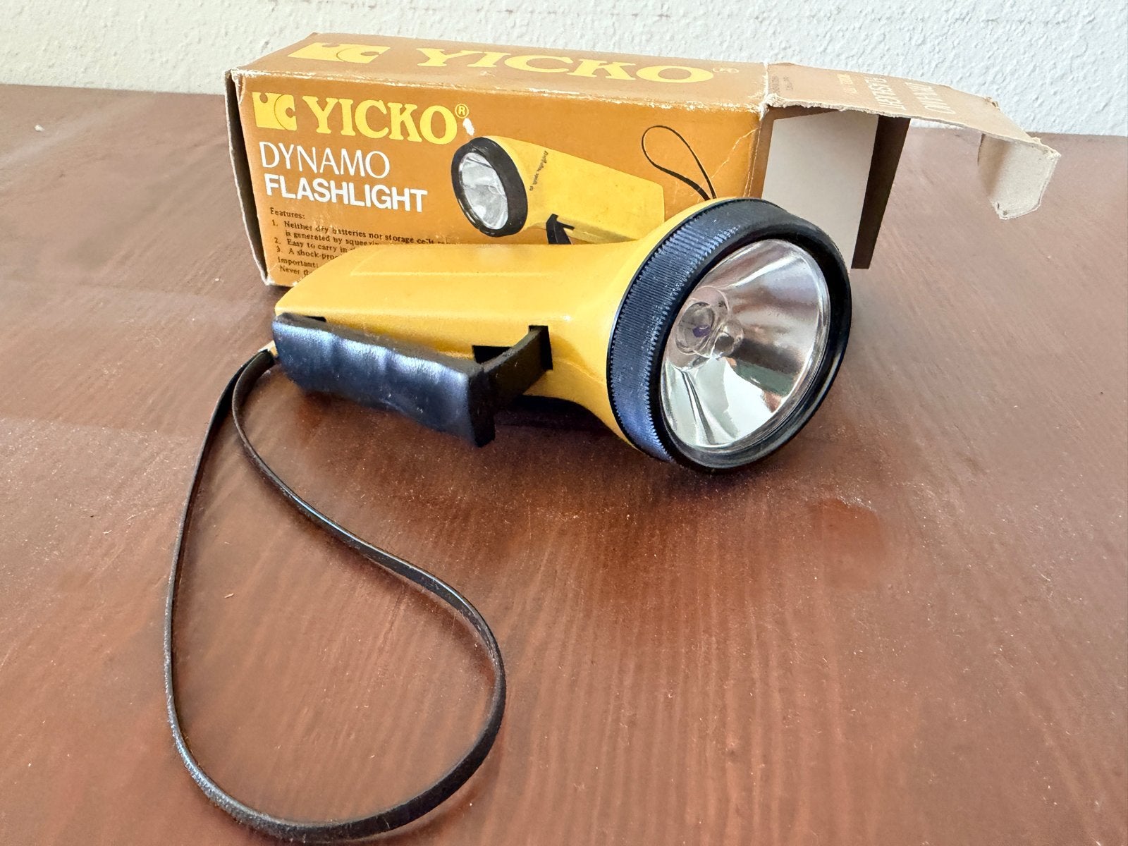 Vintage Yicko Dynamo Zaklamp - Model 771, Ophalen, Zo goed als nieuw, Accu