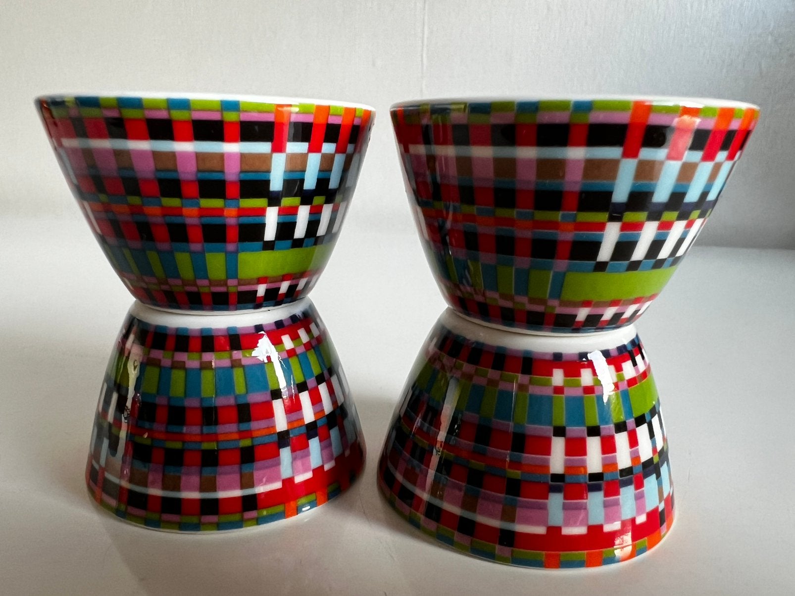 4 Iittala Origo Mix Jubileum Eierdopje Multicolor Häberli, Ophalen of Verzenden, Zo goed als nieuw, Porselein, Overige typen