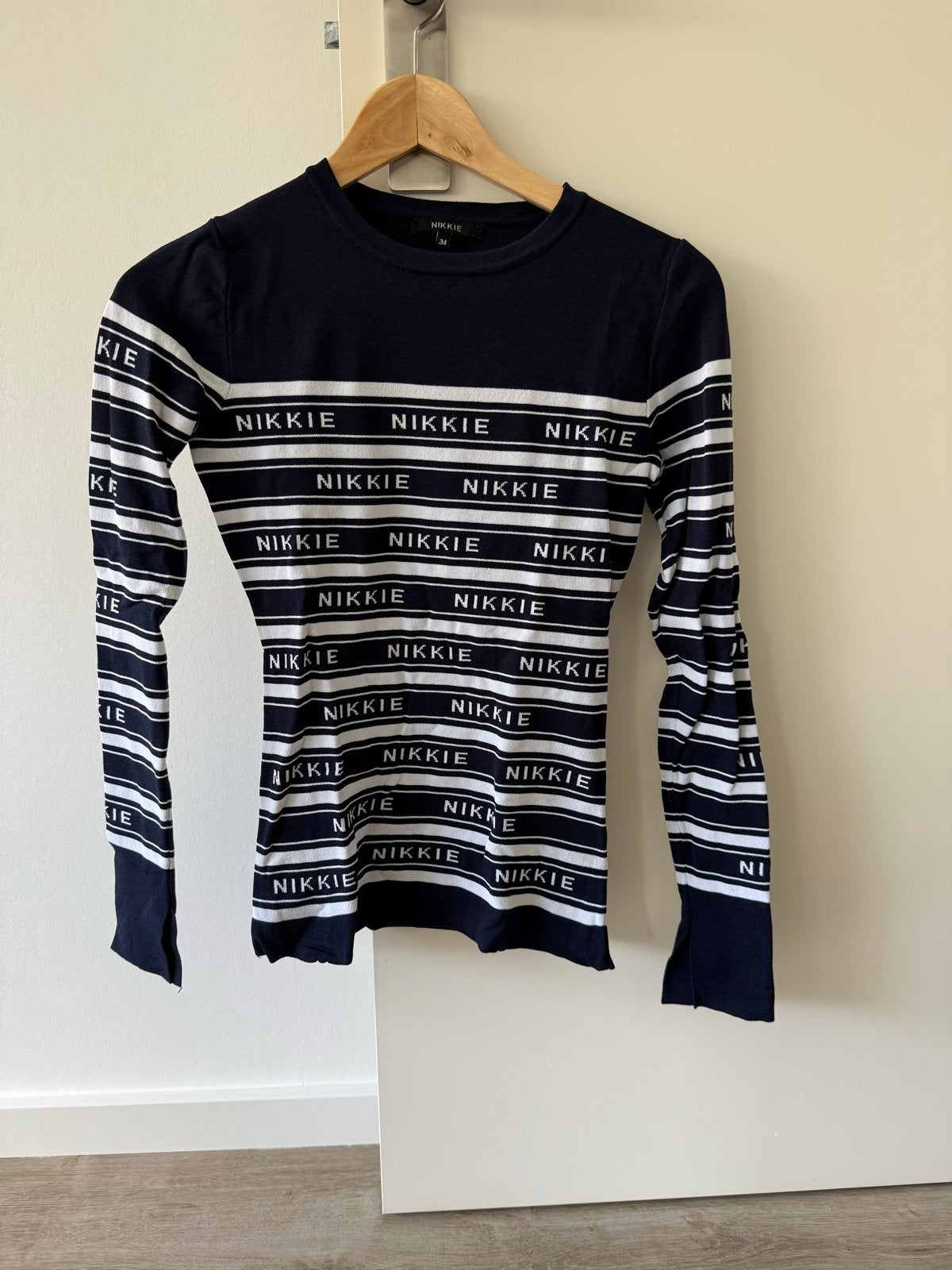 Nikkie gestreepte trui maat 34 (XS), Ophalen of Verzenden, Zo goed als nieuw, Maat 34 (XS) of kleiner, Blauw