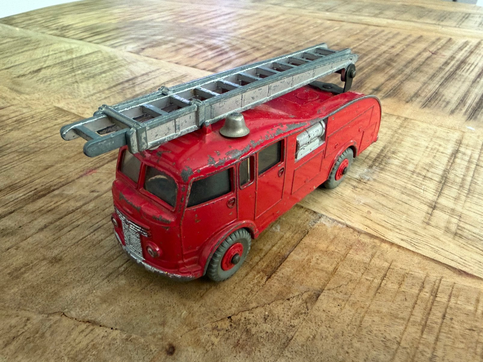 Dinky Toys Fire Engine brandweerwagen. Complete ladder., Ophalen of Verzenden, Gebruikt, Bus of Vrachtwagen, Matchbox