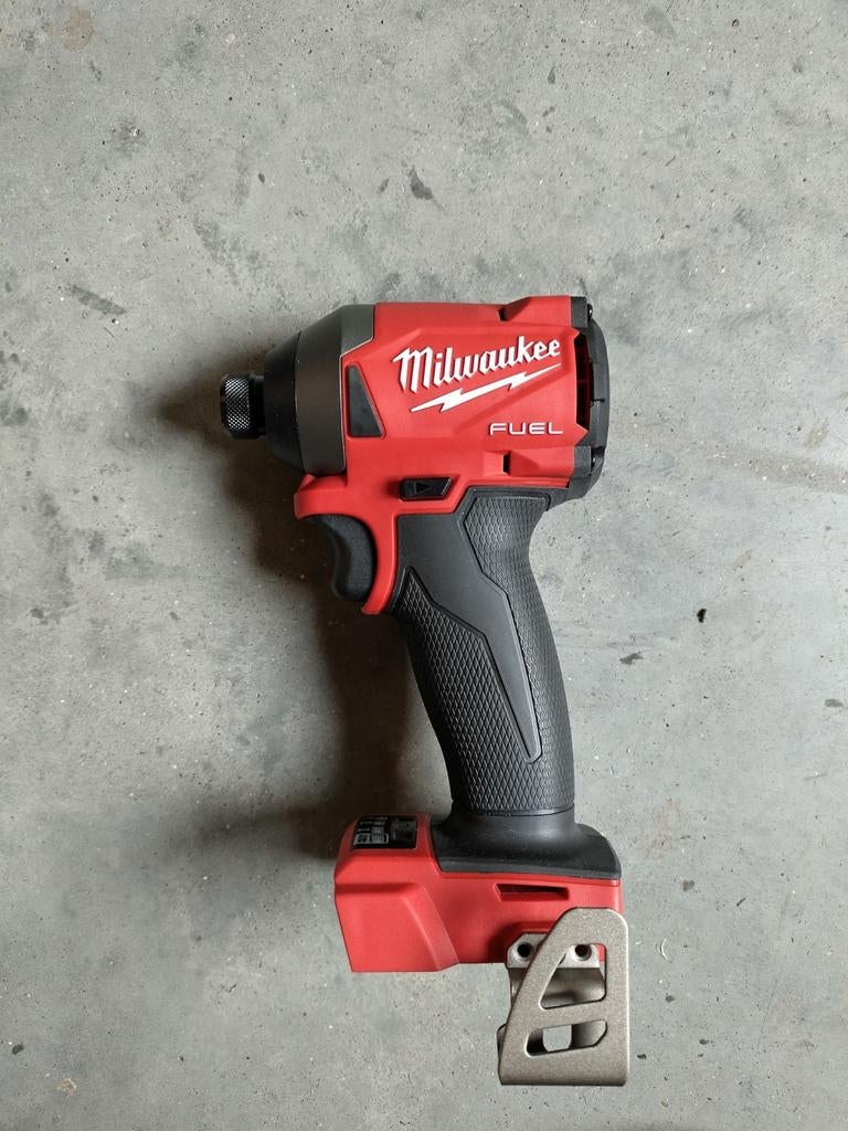 Milwaukee slagschroevendraaier 18v, Ophalen of Verzenden, Zo goed als nieuw, Boor- en Schroefmachine