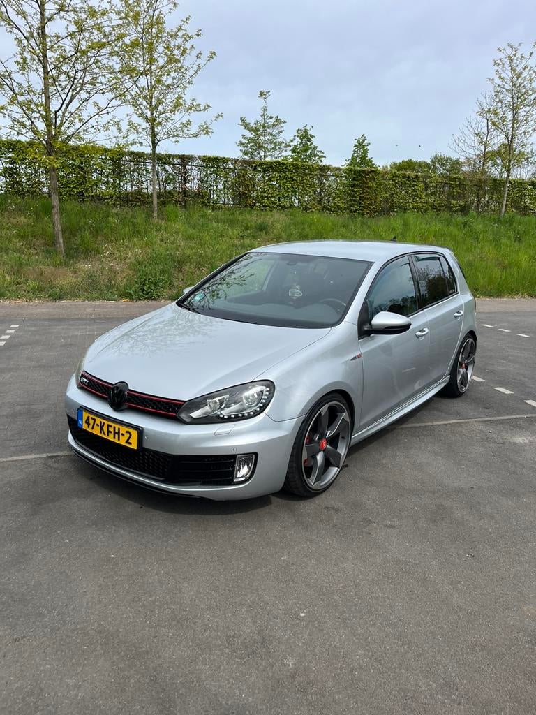 Volkswagen Golf 2.0 GTI 292pk DSG Automaat 2009 Grijs, Auto's, Volkswagen, 4 cilinders, Trekhaak, Grijs, 1314 kg