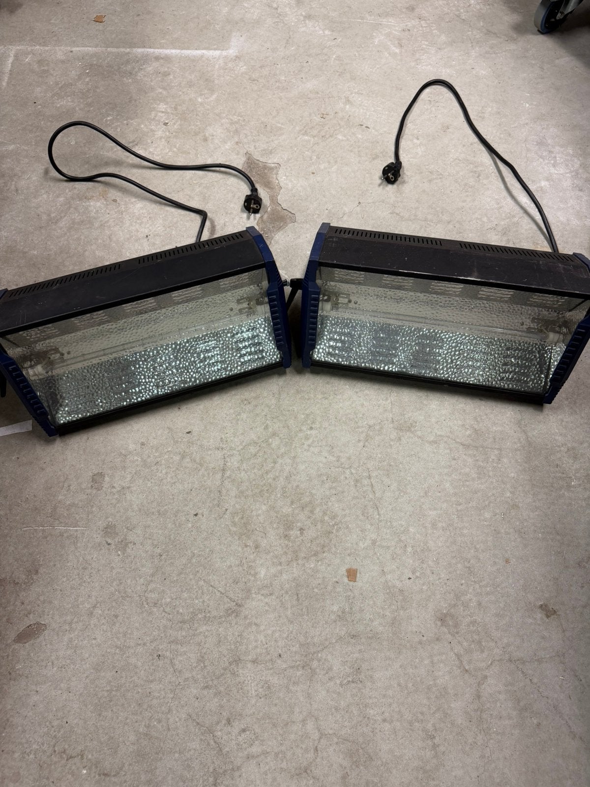 2x SHOWTEC TITAN STROBE, Ophalen, Zo goed als nieuw