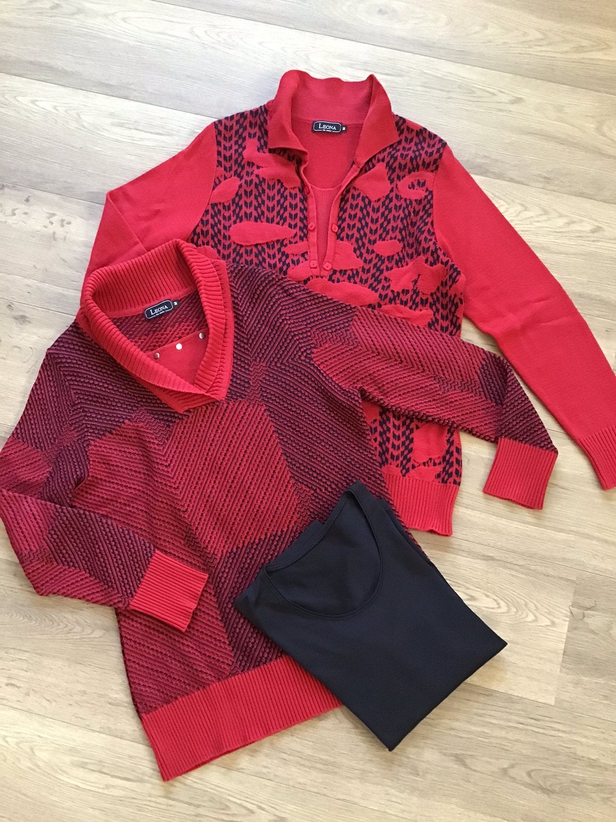 LEONA PER DONNA!Stijlvolle Truien 38/40&OnderTop.Sámen:, Ophalen of Verzenden, Zo goed als nieuw, Maat 38/40 (M), Rood