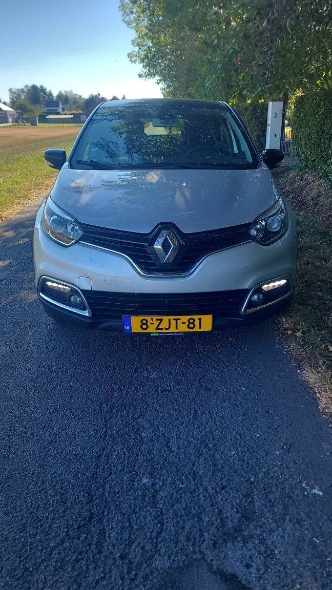 Renault Captur 0.9 TCE 90 2015 Grijs, Voorwielaandrijving, 898 cc, 49 €/maand, Origineel Nederlands