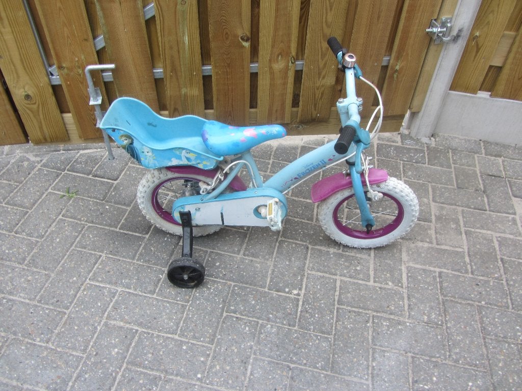te koop  Frozen kinderfiets 12 inch met zijwieltjes,, Ophalen, Zijwieltjes, Gebruikt, Velgrem