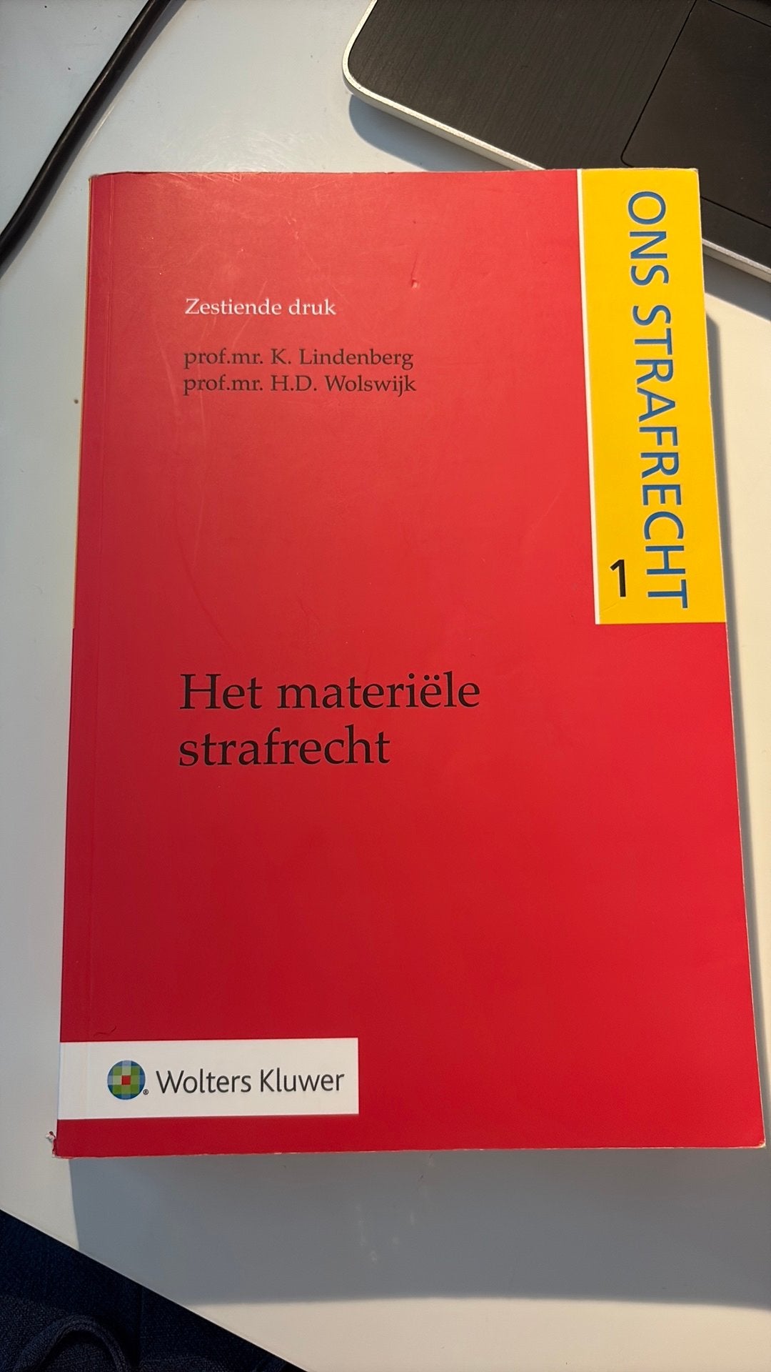 Boek het materiële strafrecht, Boeken, Ophalen of Verzenden, Zo goed als nieuw