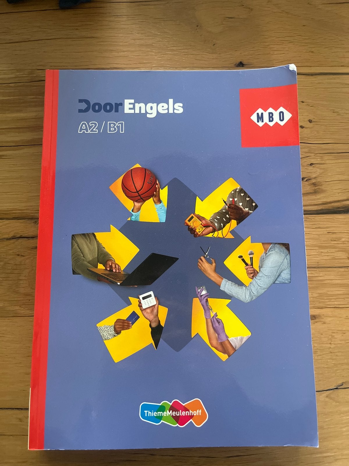 DoorEngels MBO A2/B1 - Engels boek voor beroepspraktijk, Boeken, Ophalen of Verzenden, Zo goed als nieuw, Non-fictie