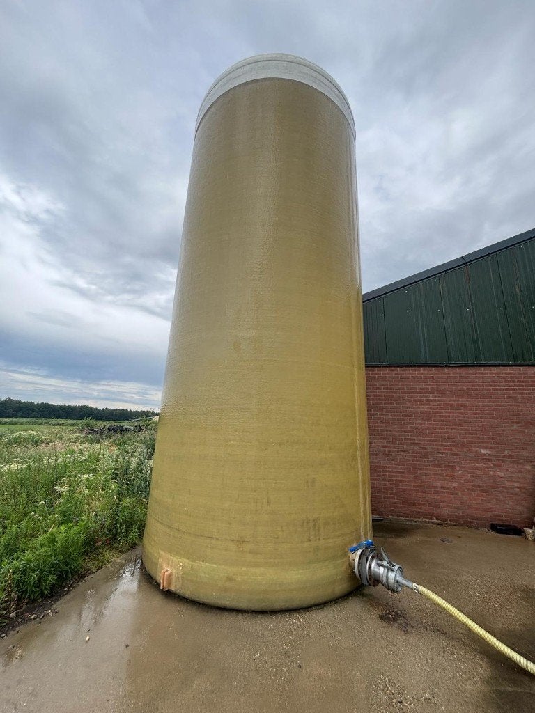 Polem spui silo 30m3 [472]