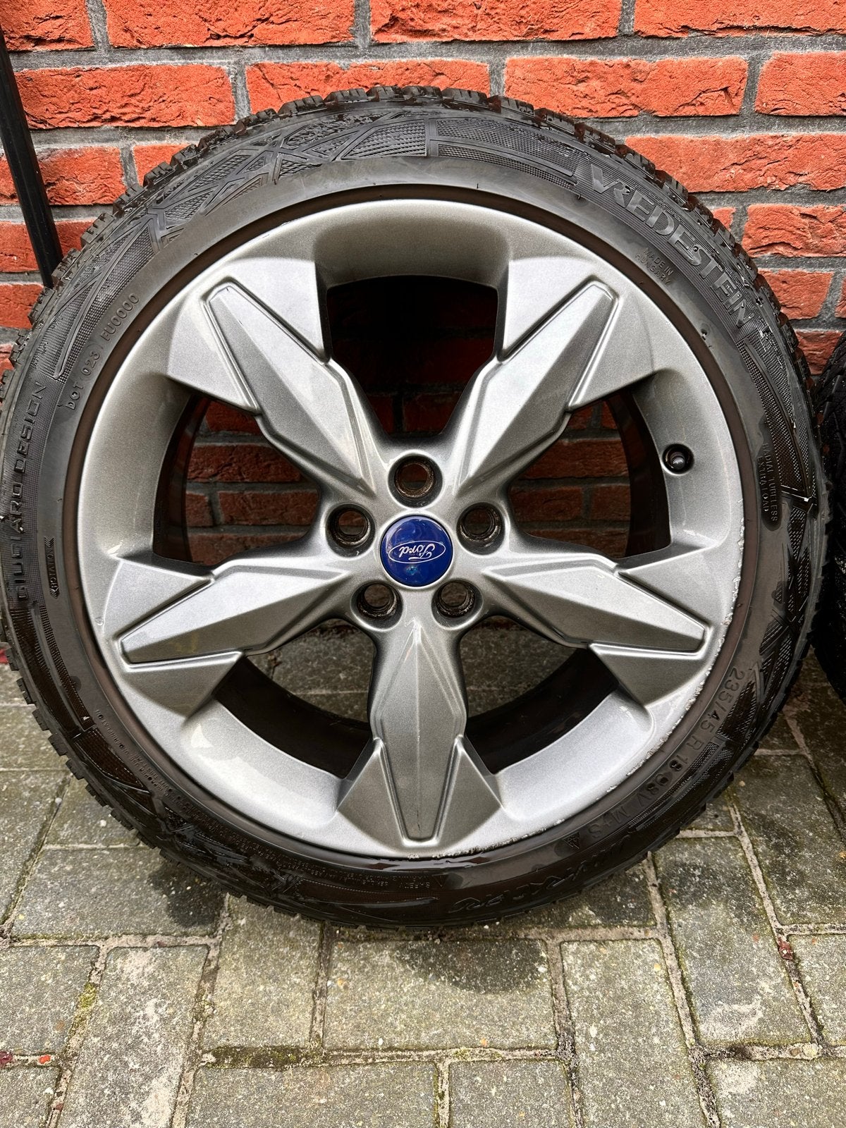 Ford Velgen met Vredestein Winterbanden 235/45 R18, Ophalen, 18 inch, Gebruikt, Banden en Velgen