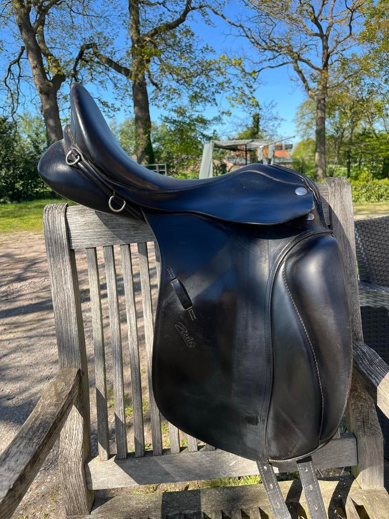 Zaldi Kent dressuurzadel, Dieren en Toebehoren, Paarden en Pony's | Zadels, Ophalen, Gebruikt