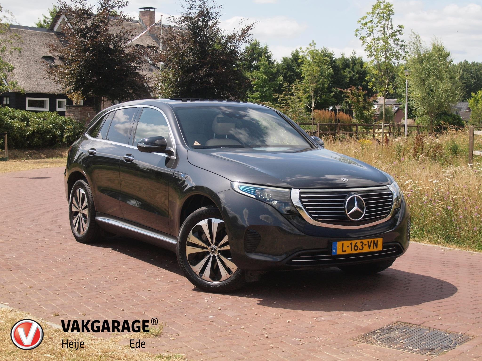 Mercedes-Benz EQC 400 4MATIC Business Solution Luxury 80 kWh, Auto's, Automaat, 402 km, Beige, 80 kWh