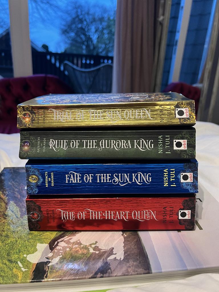 Trial of the sun queen - Complete boekenset, Boeken, Fantasy, Gelezen, Ophalen of Verzenden