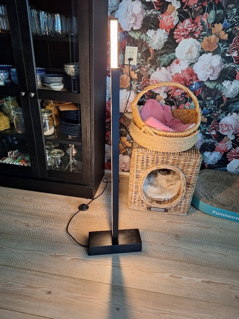Pilskott Staande Led-lamp zwart Ikea  gloednieuw staande, Ophalen, Pilskott Staande Led-lamp zwart Ikea  gloednieuw staande, Zo goed als nieuw