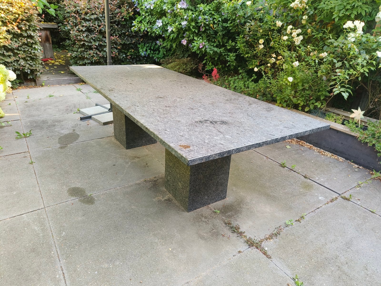 Grote tuintafel van natuursteen 240x100x73, Tuin en Terras, Tuintafels, Ophalen, Gebruikt, Rechthoekig, Overige materialen
