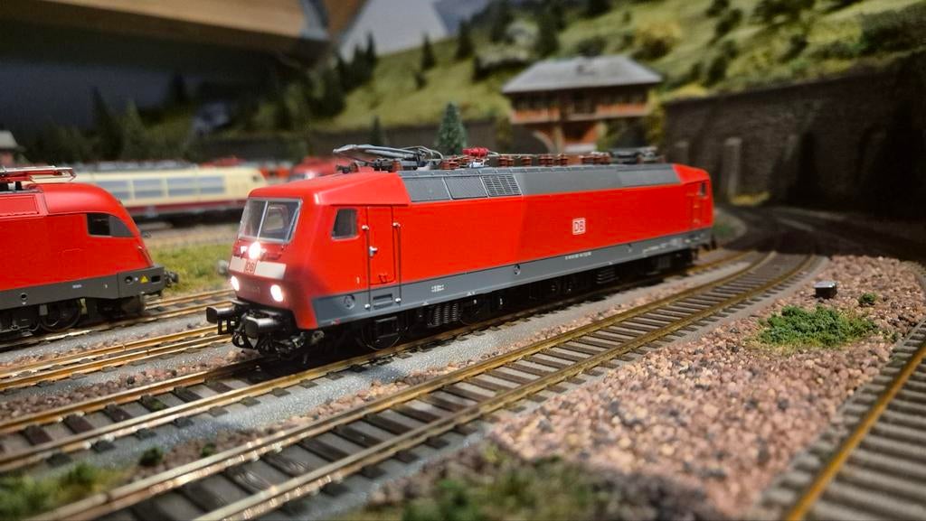 ACME BR 120 #60376 met ESU Loksound 5 decoder, Hobby en Vrije tijd, Modeltreinen | H0, Gebruikt, Locomotief, Gelijkstroom, Overige merken