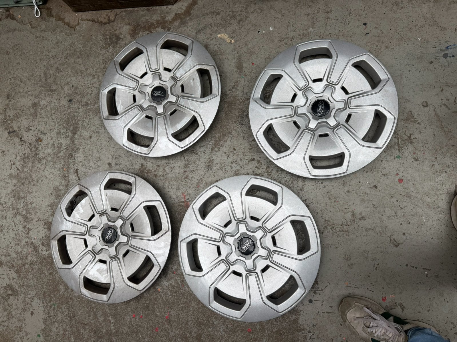 Wieldoppen Ford Transit custom 16 inch, Ophalen, Gebruikt
