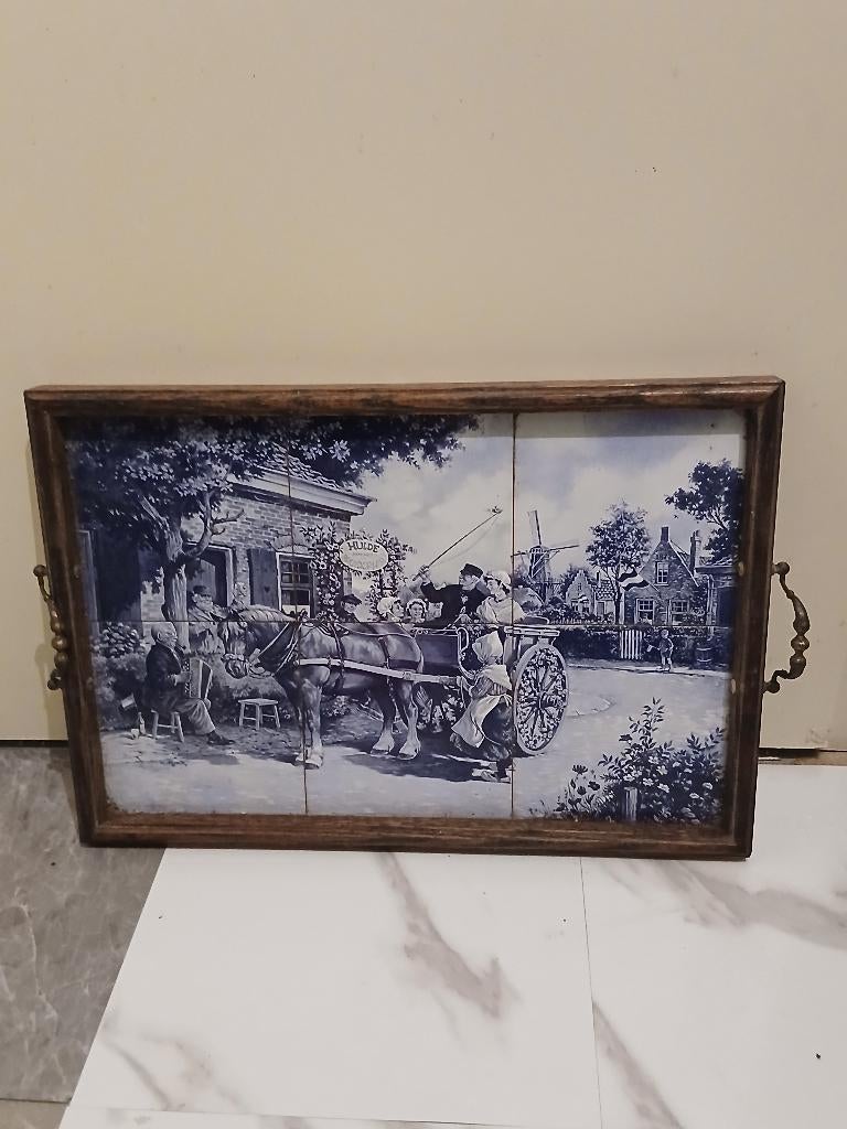 Mooi dienblad met tegels, Ophalen