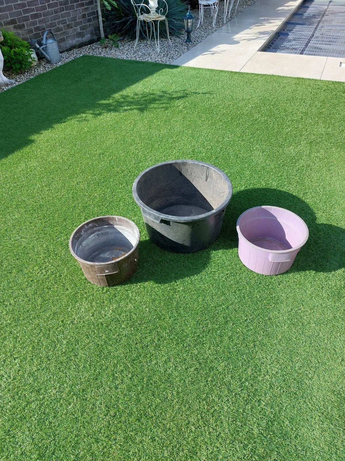 Deze set bestaat uit drie gebruikte speciekuipen. De bakken, Ophalen, Kunststof, Gebruikt, Minder dan 30 cm