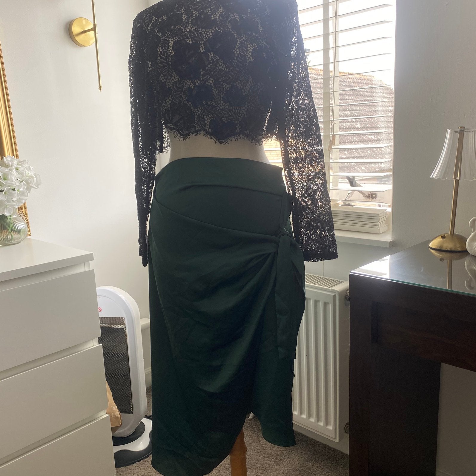 Vera & Lucy Groene Satijnen Rok met Knoopdetail, Maat 46/48 (XL) of groter, Ophalen of Verzenden, Zo goed als nieuw, Onder de knie