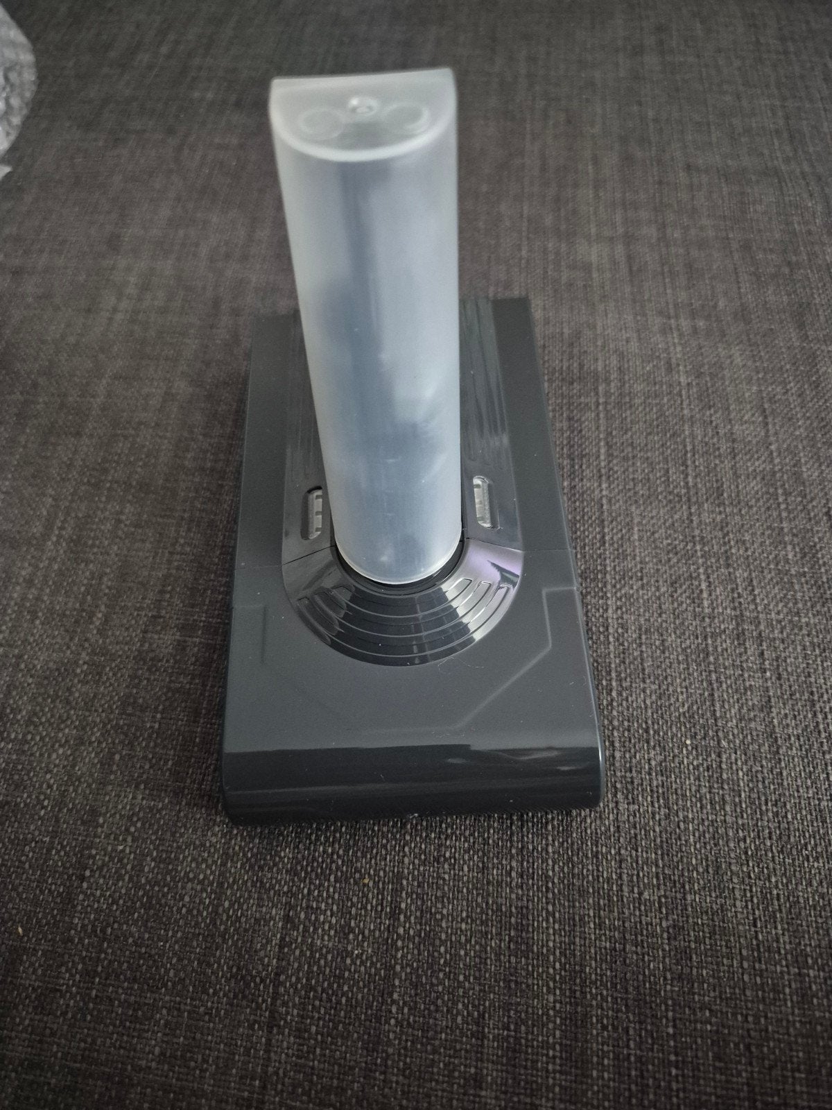 Dyson V8 Accu Oplaadstation Muurbeugel, Witgoed en Apparatuur, Stofzuigers, Ophalen, Overige typen, Oplaadstation, Zo goed als nieuw
