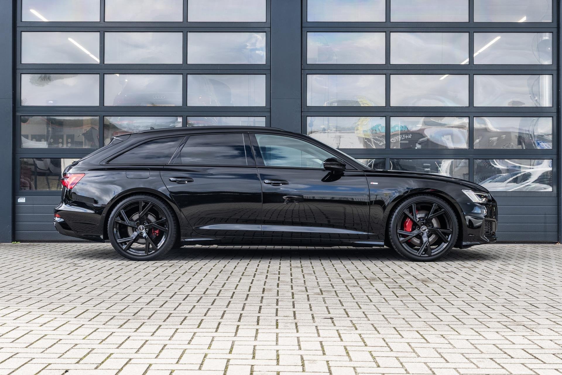 Audi A6 Avant 55 TFSIe 367pk quattro Competition | Panoramad, Auto's, Automaat, 12 maanden, Gebruikt, 4 cilinders