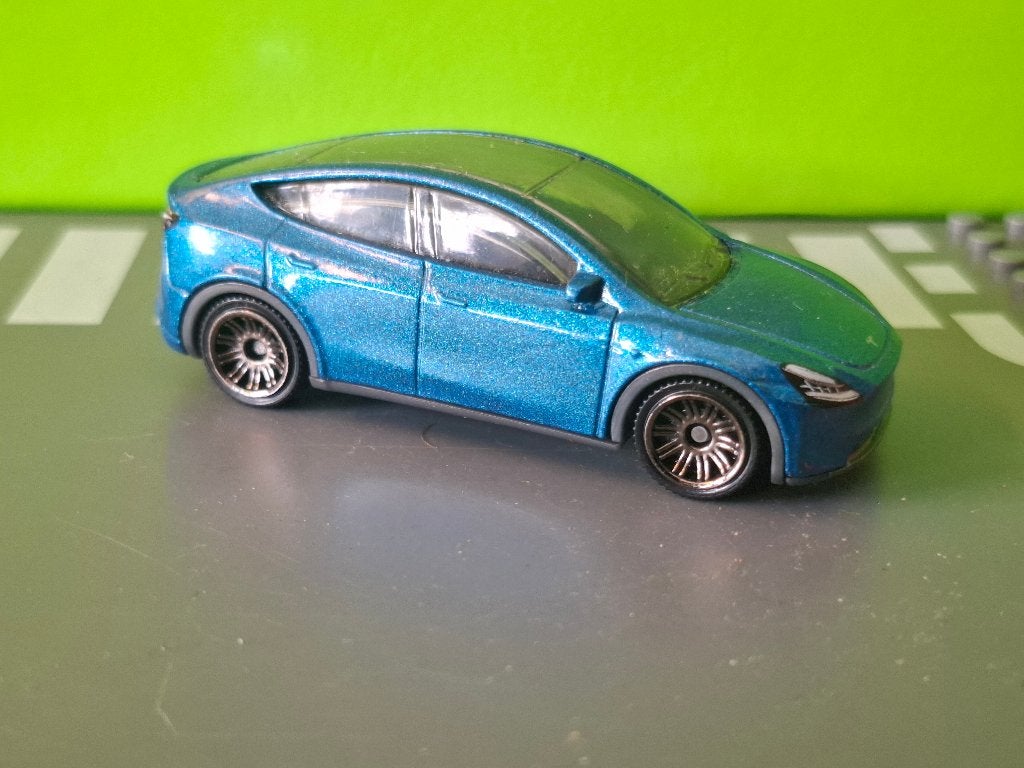 Matchbox - Tesla Model Y [blauw] 1/60, Hobby en Vrije tijd, Modelauto's | Overige schalen, Ophalen of Verzenden, Gebruikt, Auto