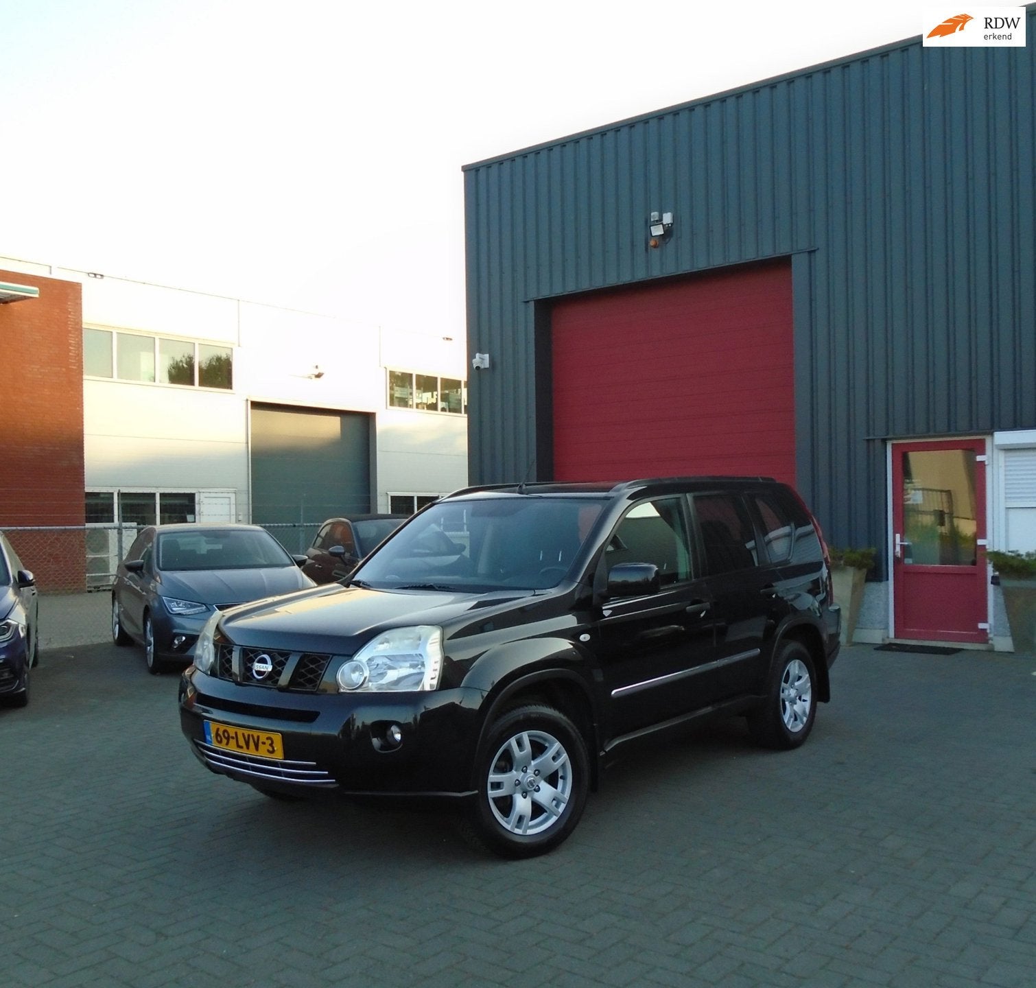 Nissan X-Trail 2.0 XE 4WD,Trekhaak, Auto's, Stof, Gebruikt, Zwart, 4 cilinders